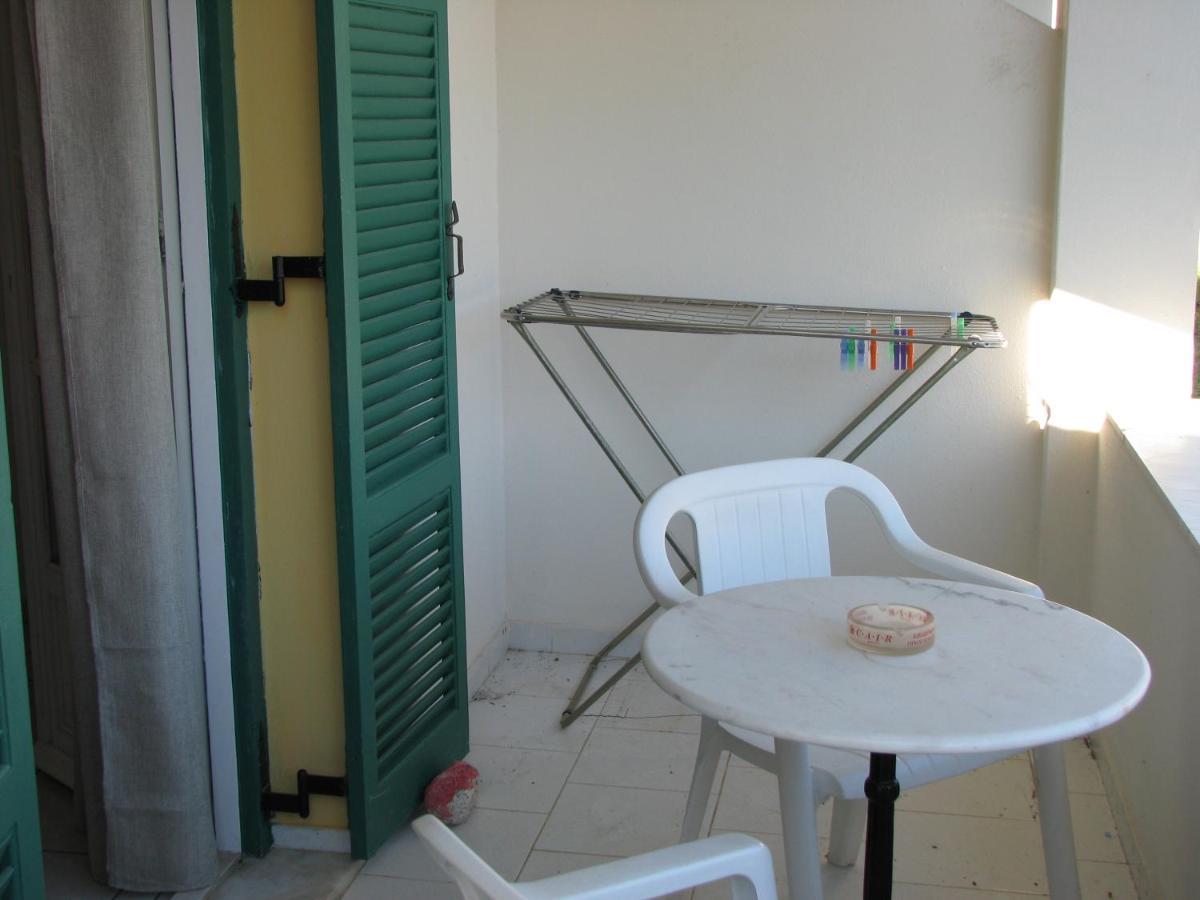 Dolphin Apt & Studios -Next To The Beach Roda  Exteriör bild