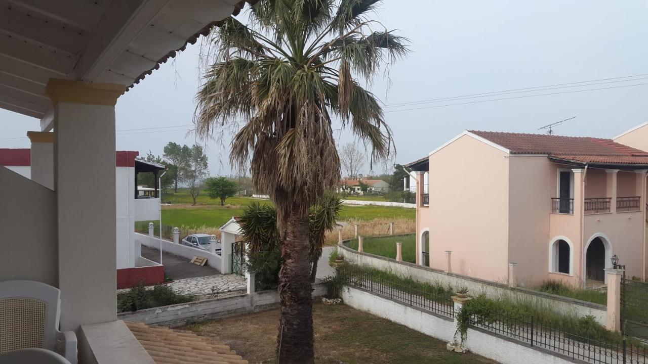 Dolphin Apt & Studios -Next To The Beach Roda  Exteriör bild